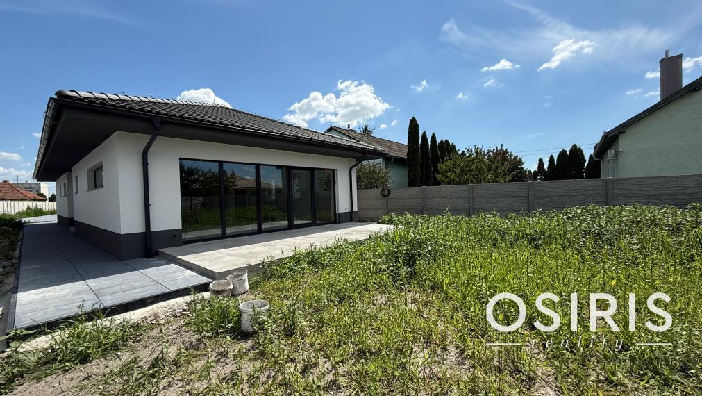 Moderný 5-izbový rodinný dom so záhradou a terasou, Orechová Potôň