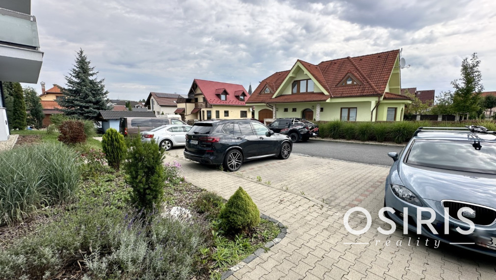 Slnečný, zariadený 2i byt s výhľadom na Tatry, Smižany