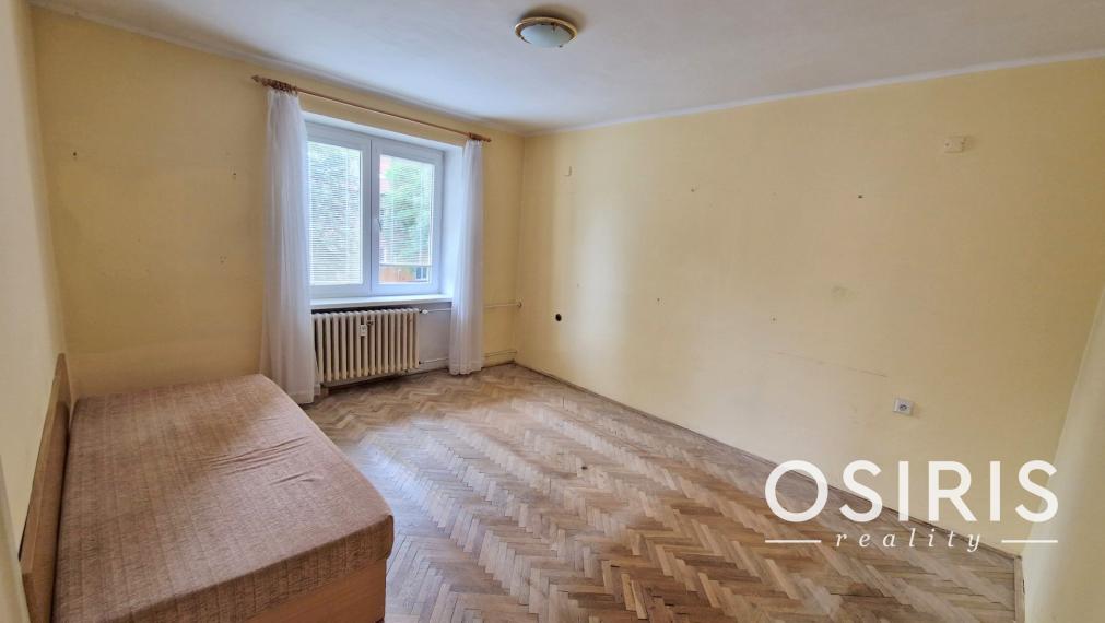 2-izbový byt + samostatná kuchyňa, 2x balkón, Banícka ul.