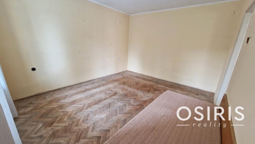 2-izbový byt + samostatná kuchyňa, 2x balkón, Banícka ul.