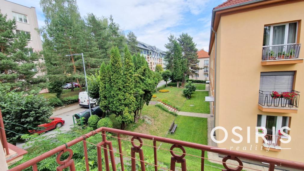 2-izbový byt + samostatná kuchyňa, 2x balkón, Banícka ul.