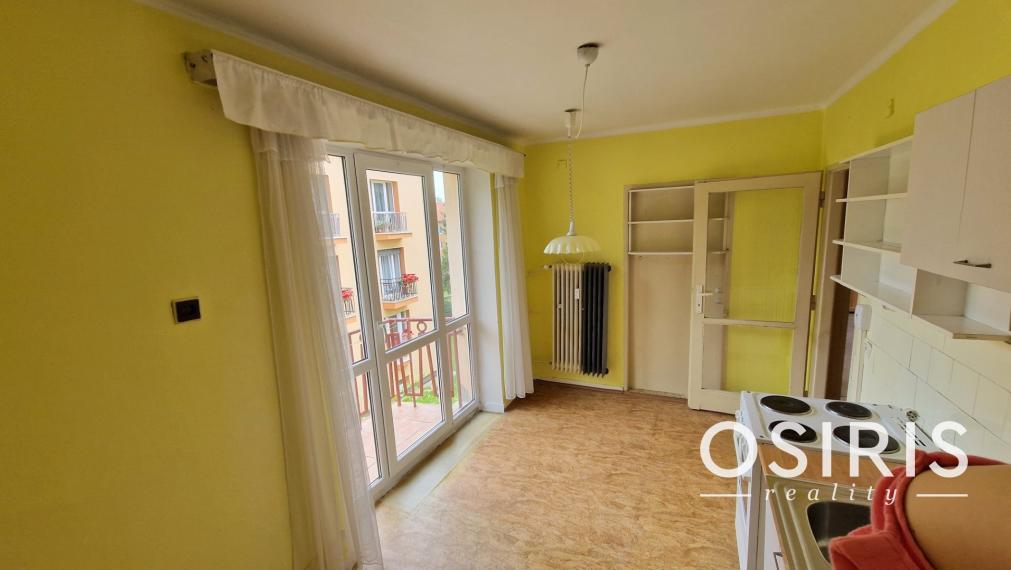 2-izbový byt + samostatná kuchyňa, 2x balkón, Banícka ul.