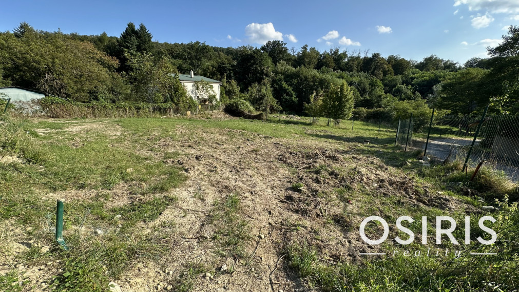 Slnečný stavebný pozemok na úpätí Malých Karpát, Marianka