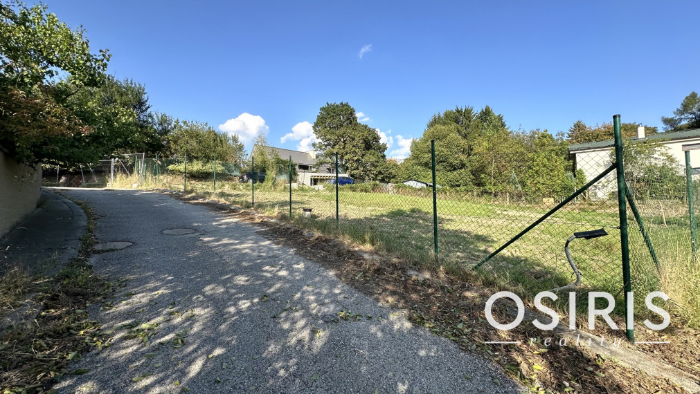 Slnečný stavebný pozemok na úpätí Malých Karpát, Marianka