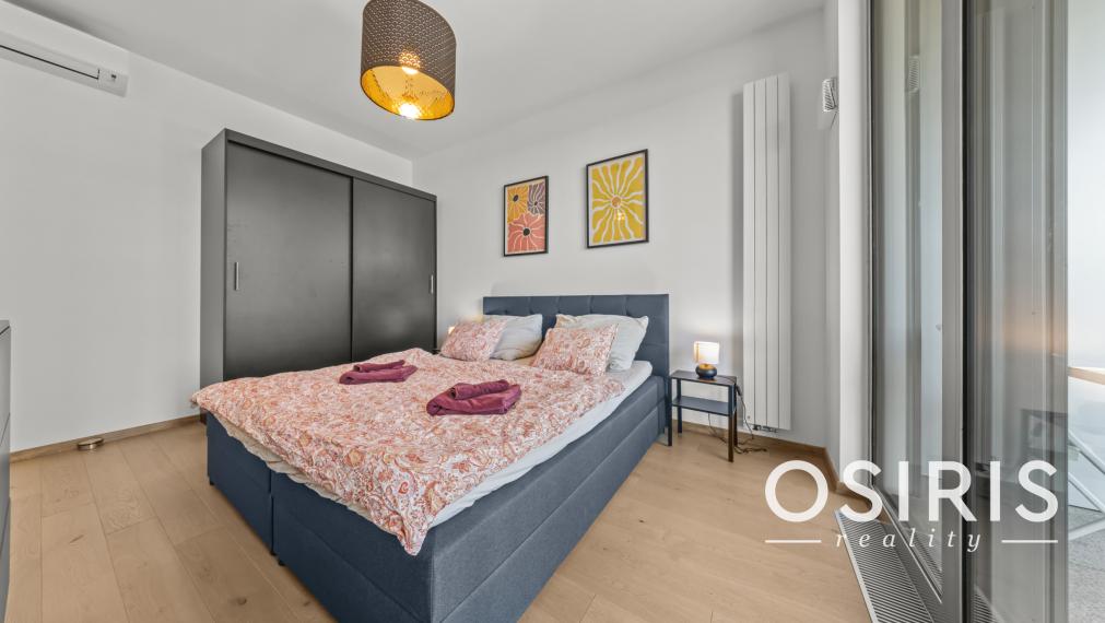 Klimatizovaný 2 izbový byt s terasou v Eurovea Tower, 1x parkovanie