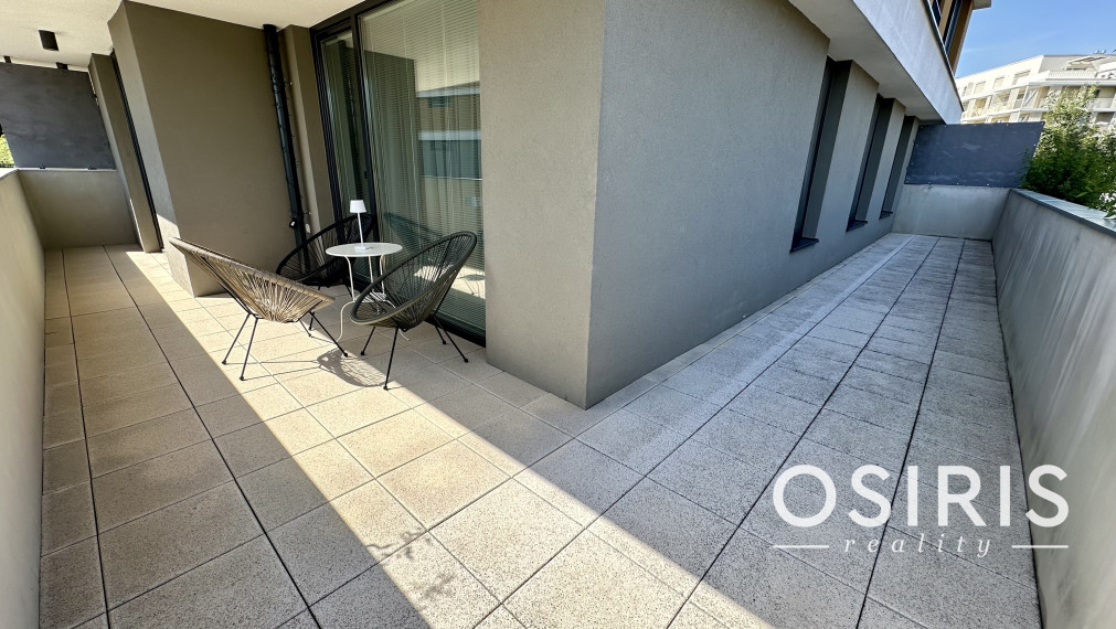 Slnečný 3i byt v novostavbe s veľkou terasou a parkovaním