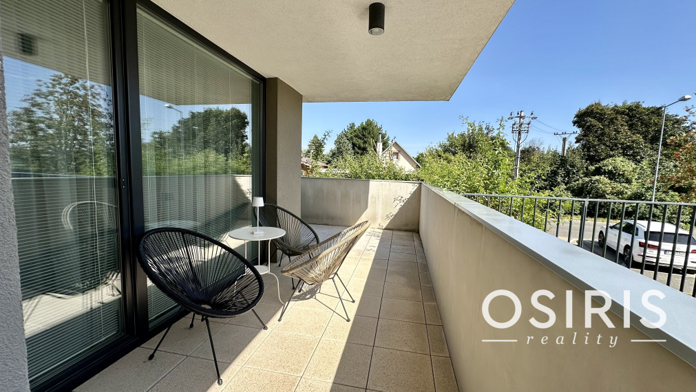 Slnečný 3i byt v novostavbe s veľkou terasou a parkovaním