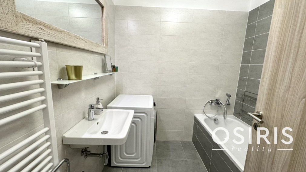 Slnečný 3i byt v novostavbe s veľkou terasou a parkovaním