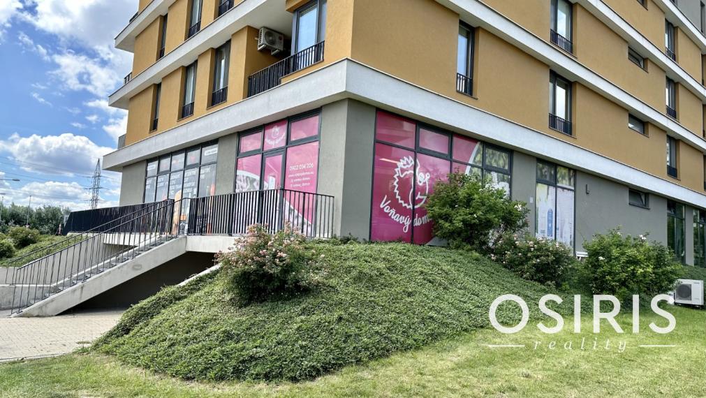 Slnečný 3i byt v novostavbe s veľkou terasou a parkovaním