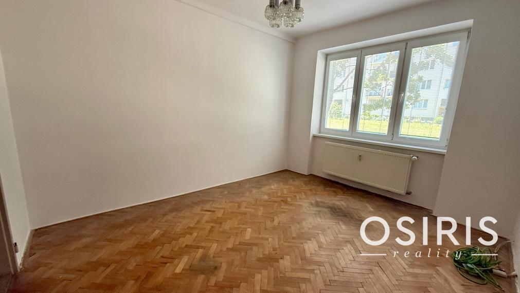 Priestranný 3 izbový byt, po čiastočnej rekonštrukcii, Americká ul.