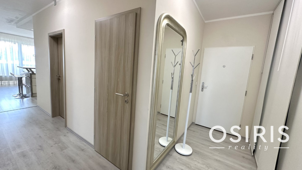 Slnečný 3i byt v novostavbe s veľkou terasou a parkovaním