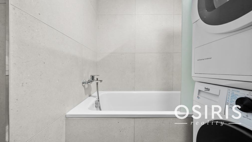 METROPOLIS- Klimatizovaný 1i byt s balkónom, parkovacie miesto