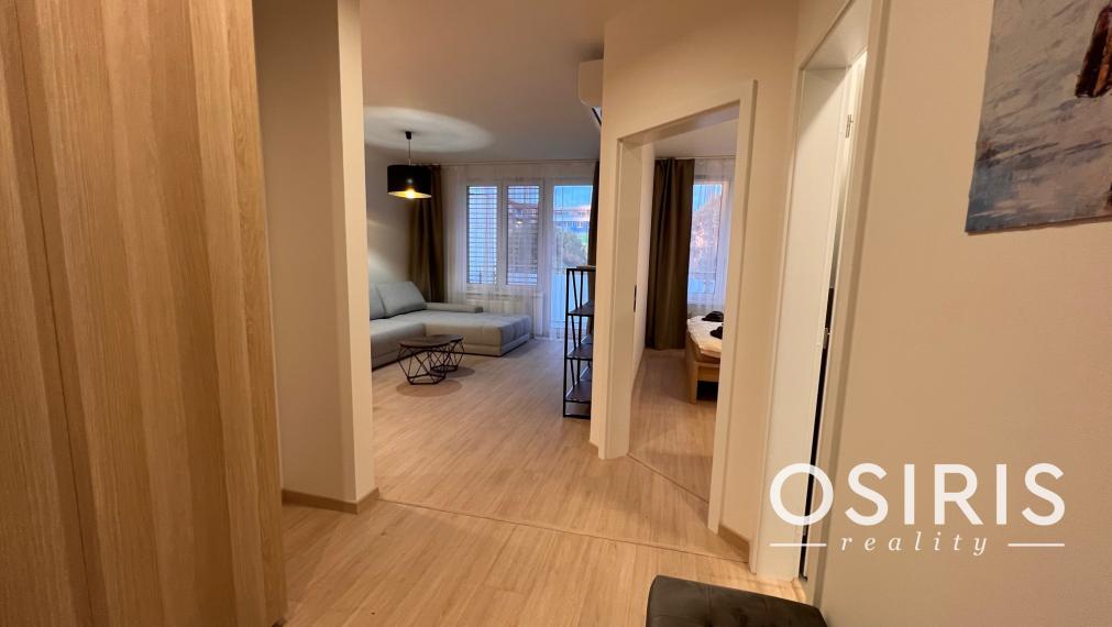 Na prenájom klimatizovaný 2i byt s balkónom, parkovanie