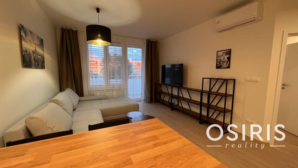 Na prenájom klimatizovaný 2i byt s balkónom, parkovanie