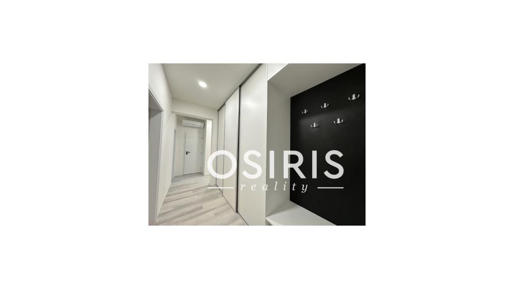 Klimatizovaný 4i zariadený dom, vírivka, 2x parking, D. Lužná