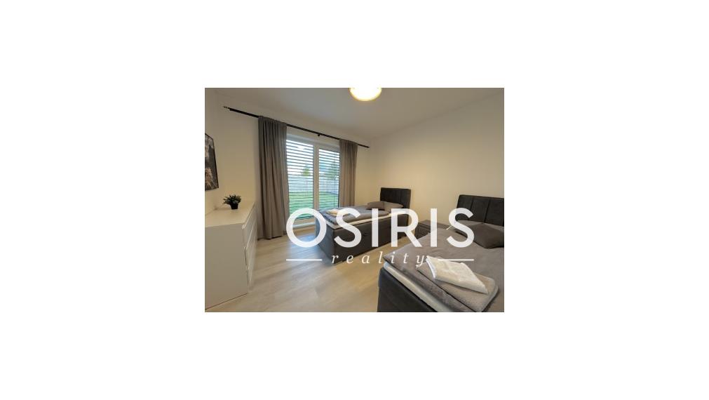 Klimatizovaný 4i zariadený dom, vírivka, 2x parking, D. Lužná