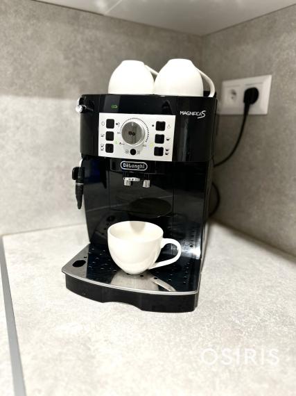 Klimatizovaný 4i zariadený dom, vírivka, 2x parking, D. Lužná