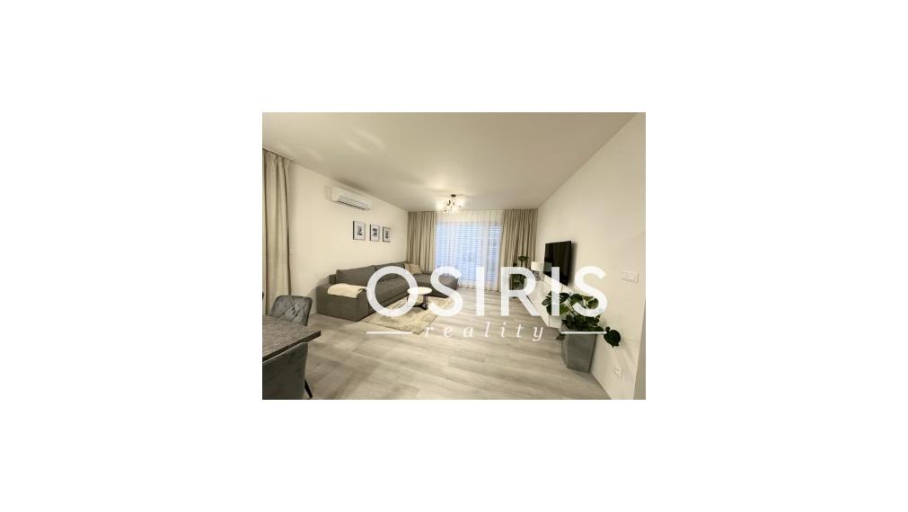 Klimatizovaný 4i zariadený dom, vírivka, 2x parking, D. Lužná