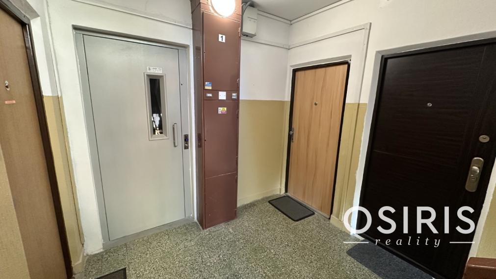 Slnečný, zrekonštruovaný 1i byt Landauova ul. BA - Dúbravka