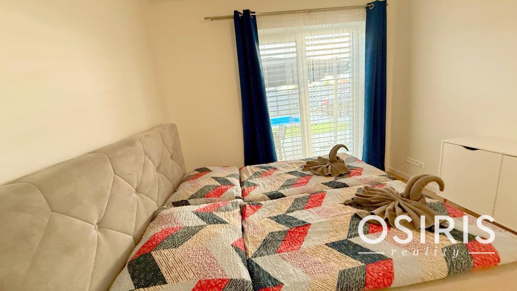 Klimatizovaný 4i rodinný dom s bazénom, 2x parkovanie na pozemku, novostavba 2023