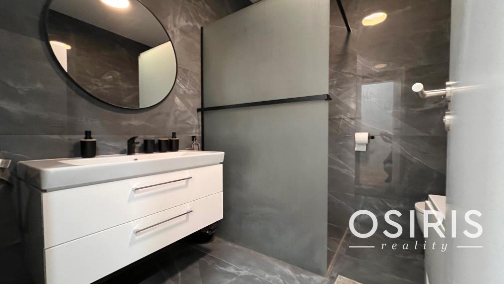 Klimatizovaný 4i rodinný dom s bazénom, 2x parkovanie na pozemku, novostavba 2023