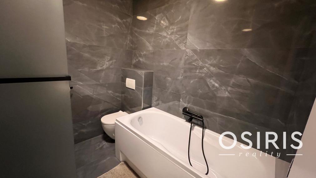 Klimatizovaný 4i rodinný dom s bazénom, 2x parkovanie na pozemku, novostavba 2023