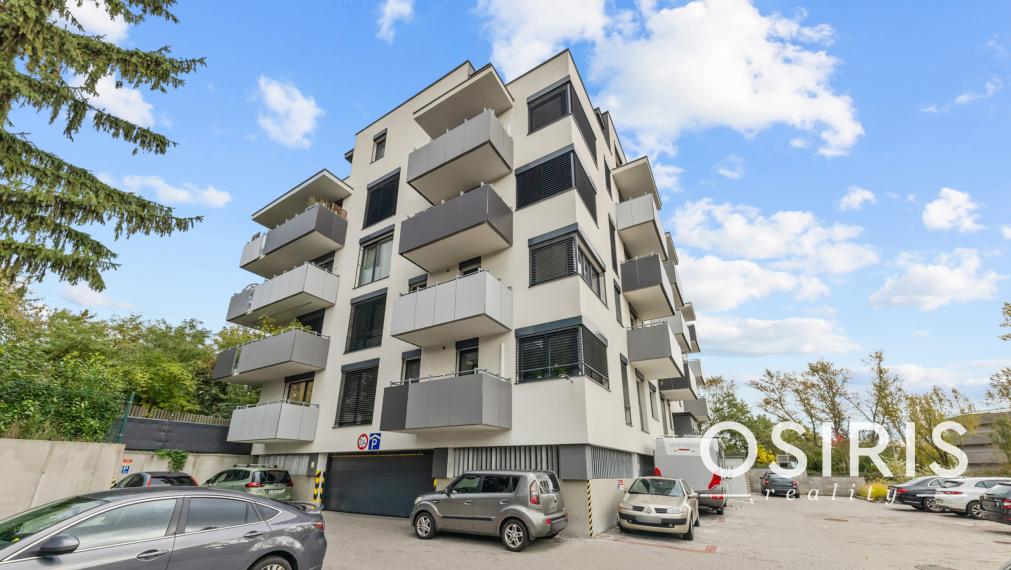 Klimatizovaný 1i byt s balkónom, novostavba 2022, predzáhradka, parkovacie miesto