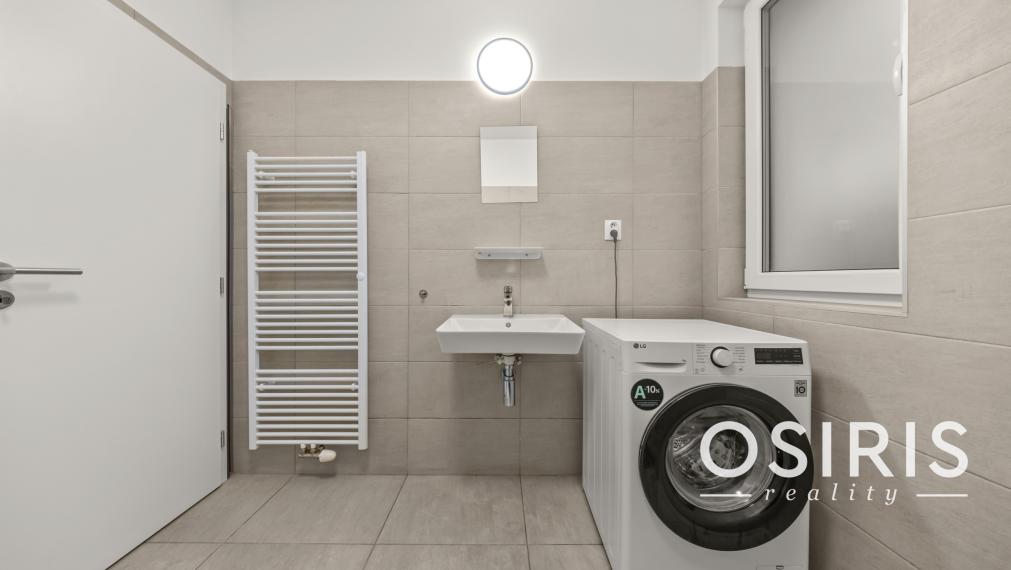 Klimatizovaný 1i byt s balkónom, novostavba 2022, predzáhradka, parkovacie miesto