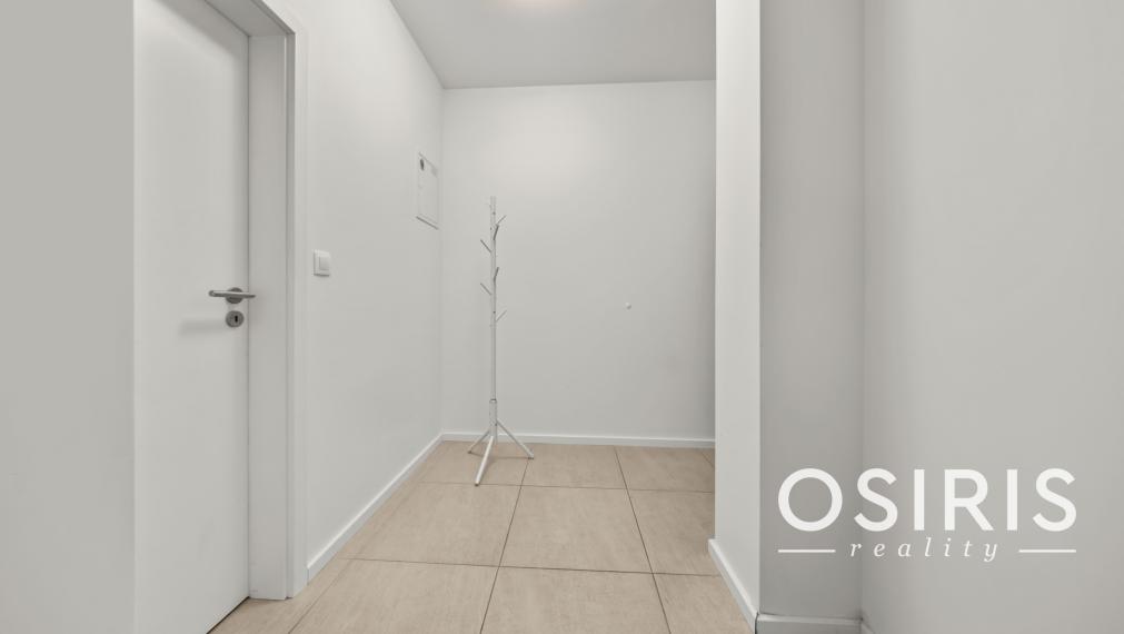 Klimatizovaný 1i byt s balkónom, novostavba 2022, predzáhradka, parkovacie miesto