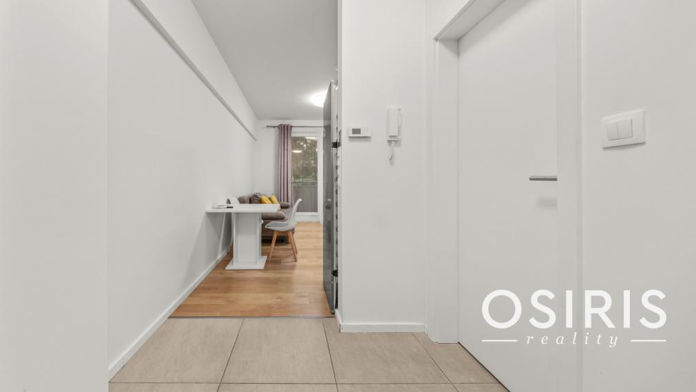 Klimatizovaný 1i byt s balkónom, novostavba 2022, predzáhradka, parkovacie miesto