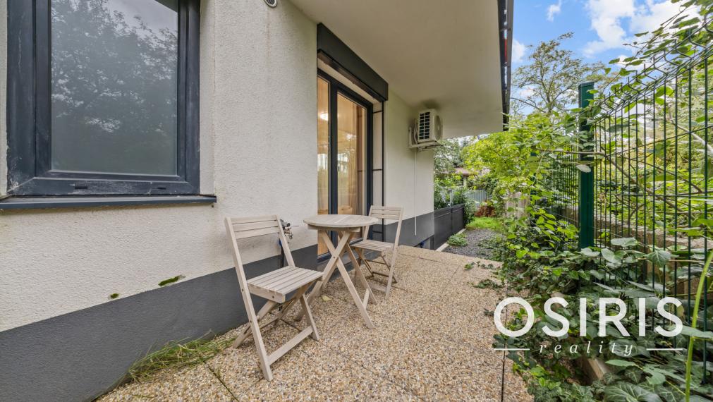 Klimatizovaný 1i byt s balkónom, novostavba 2022, predzáhradka, parkovacie miesto