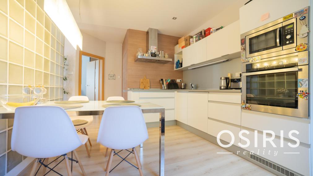 Na prenájom moderný 2-izbový byt s priestranným balkónom v Martine