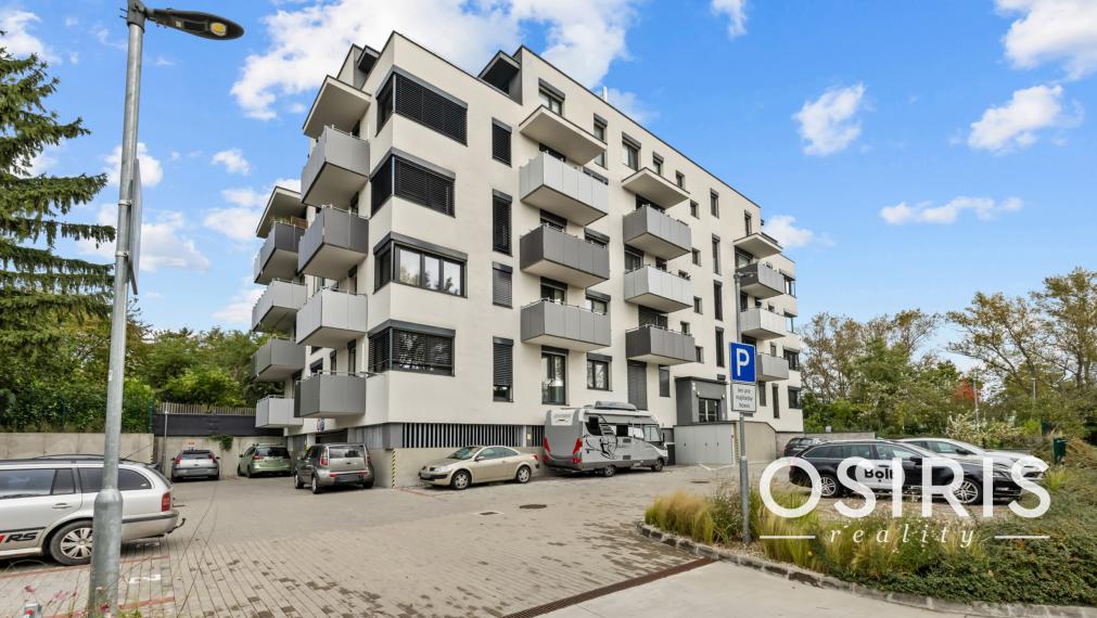 Garážové státie v garáži, Staré Grunty