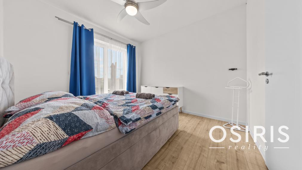 Klimatizovaný 4i rodinný dom s bazénom, 2x parkovanie na pozemku, novostavba 2023