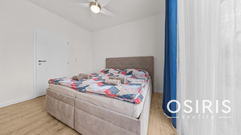 Klimatizovaný 4i rodinný dom s bazénom, 2x parkovanie na pozemku, novostavba 2023