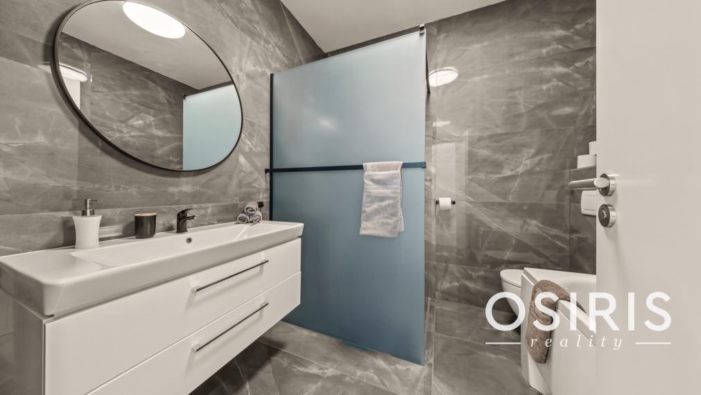 Klimatizovaný 4i rodinný dom s bazénom, 2x parkovanie na pozemku, novostavba 2023