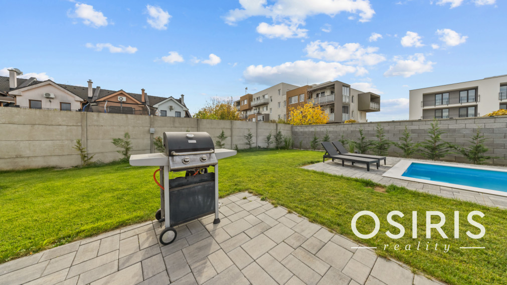 Klimatizovaný 4i rodinný dom s bazénom, 2x parkovanie na pozemku, novostavba 2023