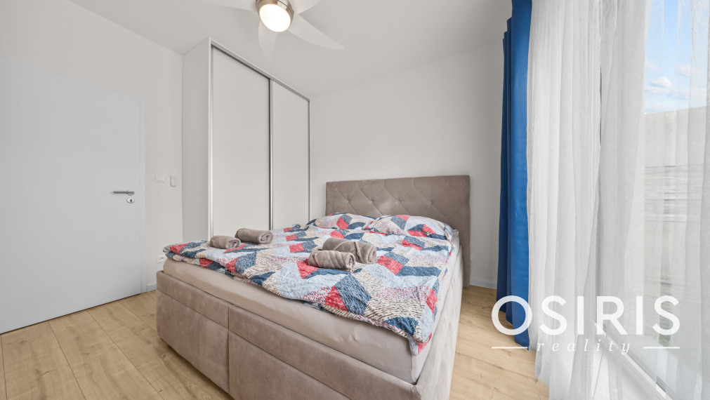 Klimatizovaný 4i rodinný dom s bazénom, 2x parkovanie na pozemku, novostavba 2023