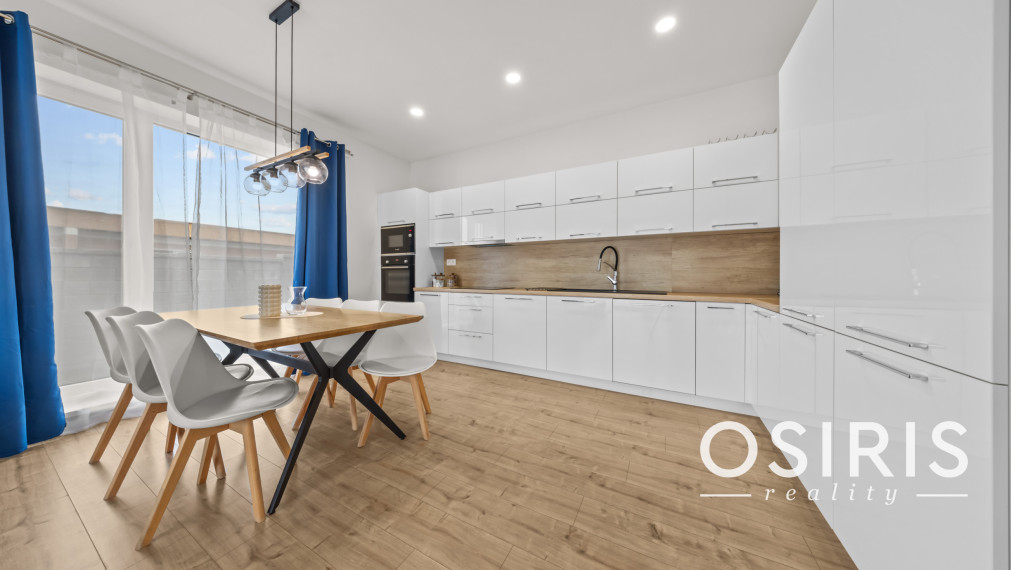 Klimatizovaný 4i rodinný dom s bazénom, 2x parkovanie na pozemku, novostavba 2023