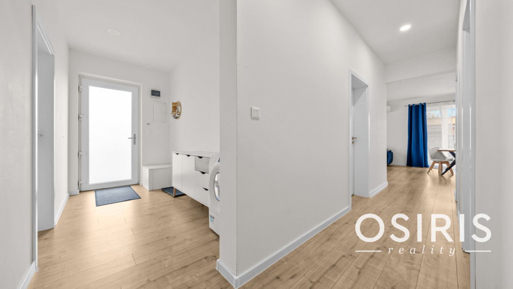 Klimatizovaný 4i rodinný dom s bazénom, 2x parkovanie na pozemku, novostavba 2023