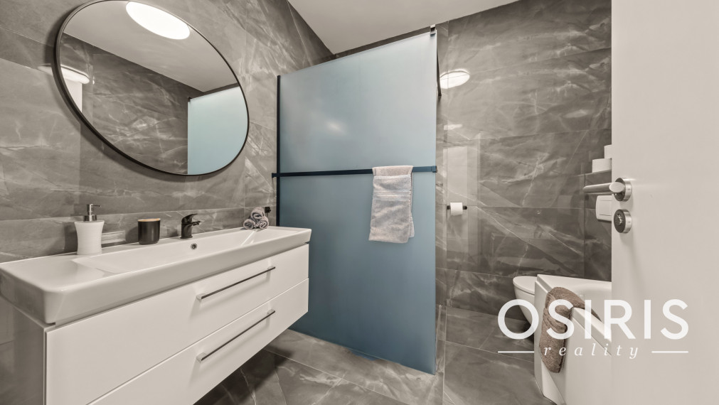 Klimatizovaný 4i rodinný dom s bazénom, 2x parkovanie na pozemku, novostavba 2023