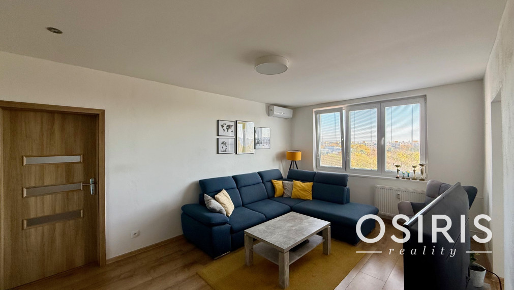 Kompletne zrekonštruovaný byt s dvoma balkónmi v top lokalite