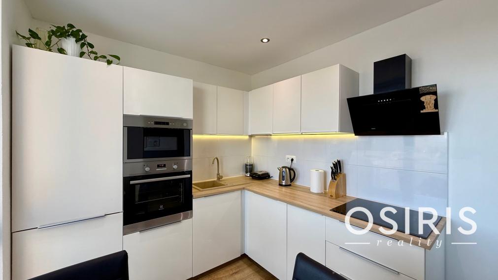 Kompletne zrekonštruovaný byt s dvoma balkónmi v top lokalite