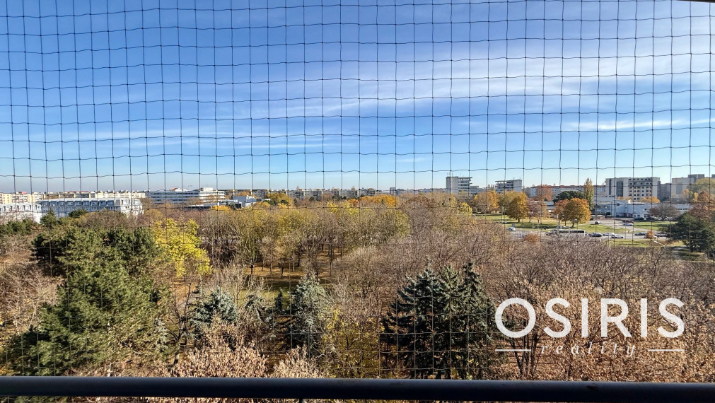 Kompletne zrekonštruovaný byt s dvoma balkónmi v top lokalite