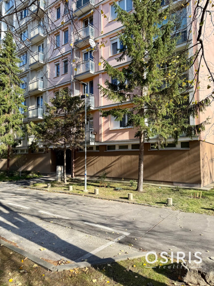 Kompletne zrekonštruovaný byt s dvoma balkónmi v top lokalite