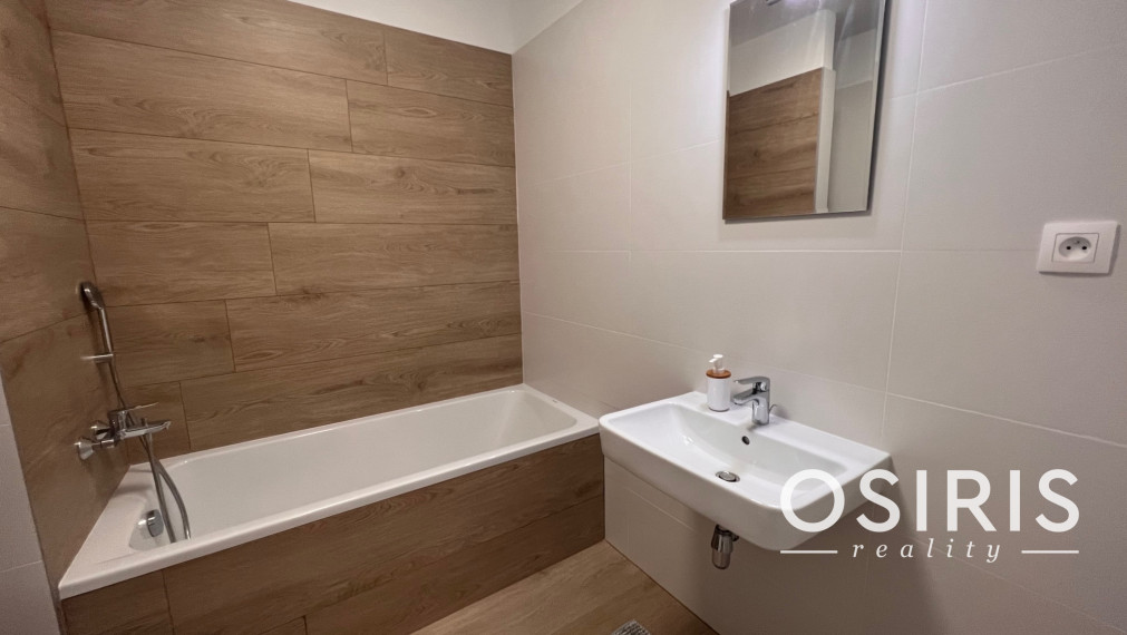 Na prenájom 2i byt s balkónom 12 m2, novostavba 2024, 1x parkovacie miesto,