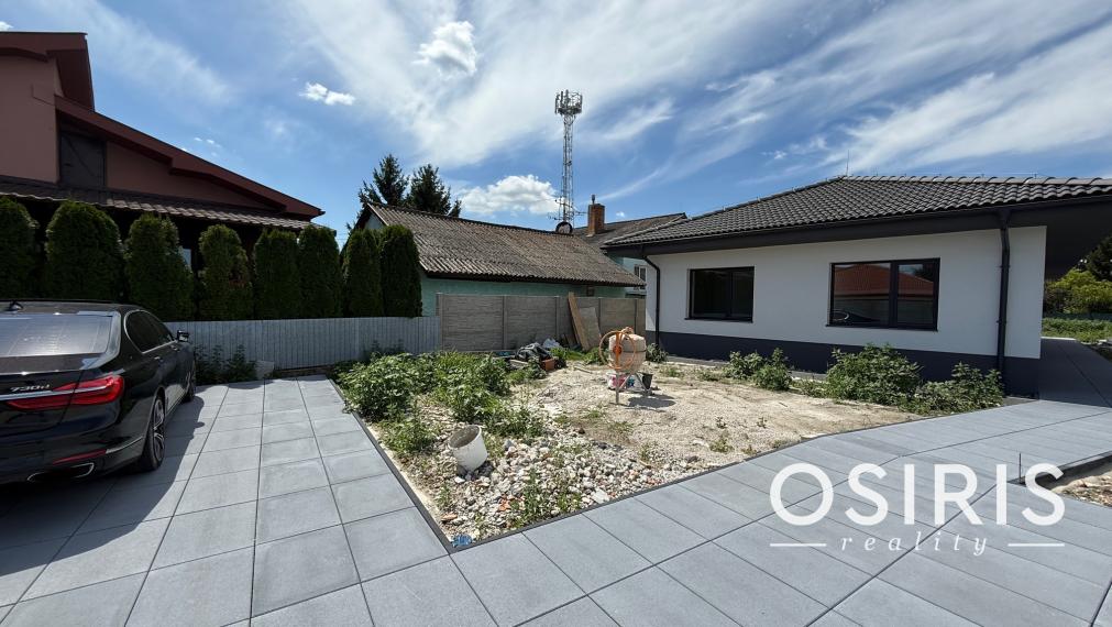 Moderný 5-izbový rodinný dom Orechová Potôň