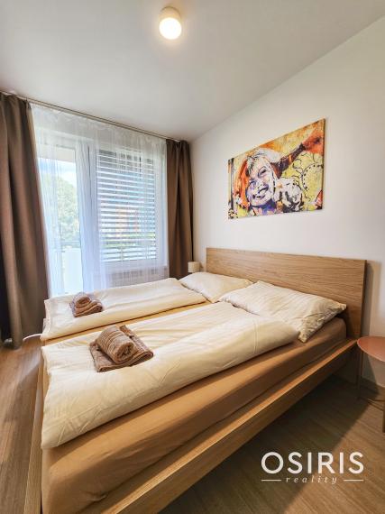 Na prenájom klimatizovaný 3i byt s balkónom, parkovanie