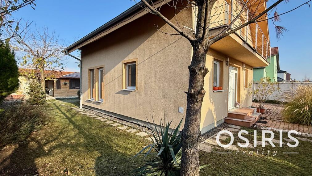 Klasický, 5 izbový rodinný dom vo výbornej lokalite