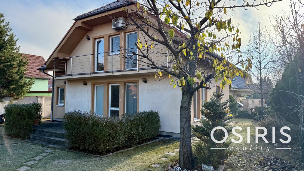 Klasický, 5 izbový rodinný dom vo výbornej lokalite